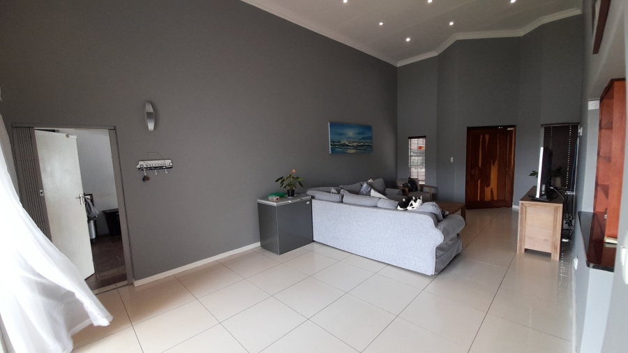 3 Bedroom Property for Sale in Safari Gardens North West